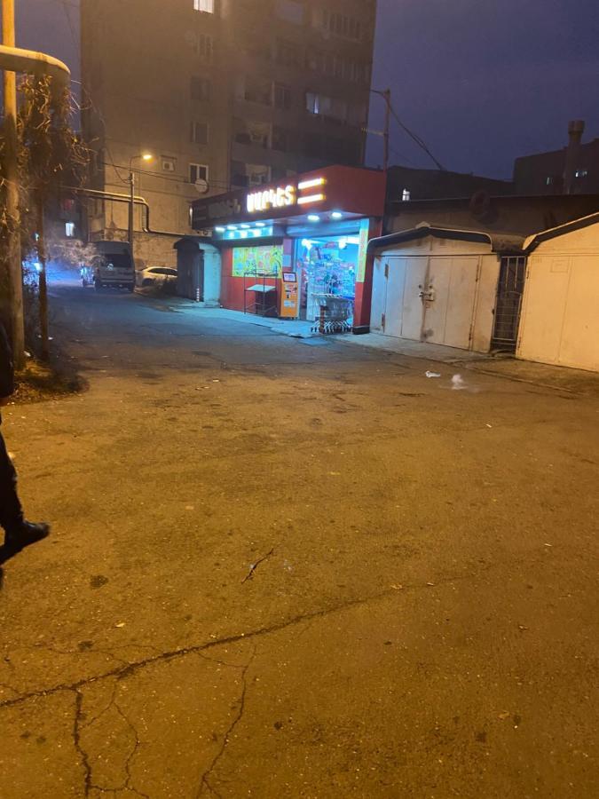 Vahe'S Corner House Hotel Ереван Екстериор снимка